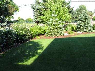 772 Brandt Dr, Lake In the Hills, IL 60156 - photo 2