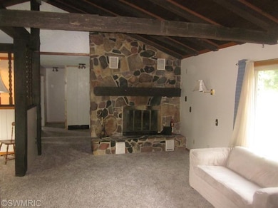 12235 Oakwood Shores St, Wayland, MI 49348 - photo 2