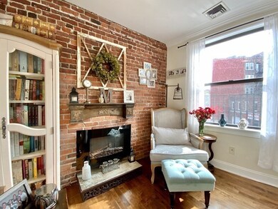 454 Hanover St unit 1, Boston, MA 02113 - photo 4