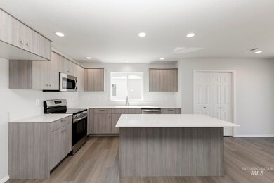 313 Gold Nugget Ave, Caldwell, ID 83605 - photo 4