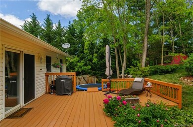 8 Fieldcrest Cir, Asheville, NC 28806 - photo 3