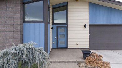 4661 SW Yew Leaf Ct, Redmond, OR 97756 - photo 3