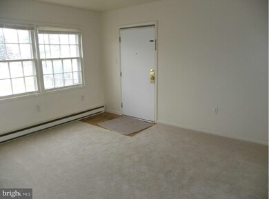 7 Mosby Ct unit D, Round Hill, VA 20141 - photo 2