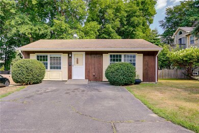 55 Cliff Dr, Bristol, RI 02809 - photo 2