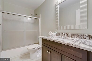 46773 Backwater Dr, Sterling, VA 20164 - photo 5