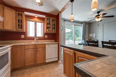 819 Leta St, Chittenango, NY 13037 - photo 4