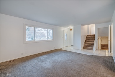 6752 Cypress Dr, North Olmsted, OH 44070 - photo 4