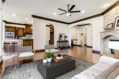 9005 Cedar Bluffs Dr, North Richland Hills, TX 76182 - photo 4