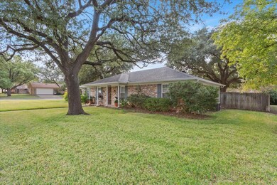 8604 Briargrove Dr, Woodway, TX 76712 - photo 3