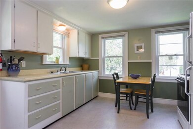 37 Tilton Ave, Kittery, ME 03904 - photo 5