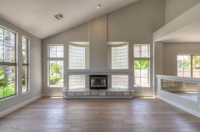 Living Room (5)-SMALL