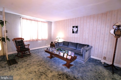 6002 Loretto Ave, Philadelphia, PA 19149 - photo 6