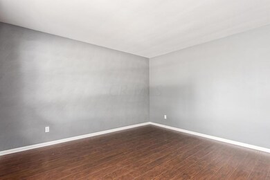 T 3096 Chelford dr00006