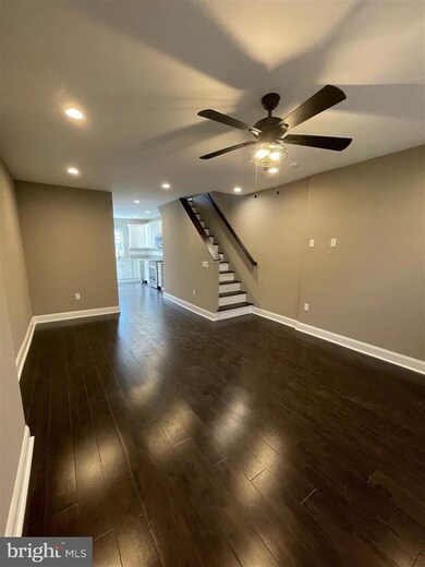 2050 Mountain St, Philadelphia, PA 19145 - photo 4