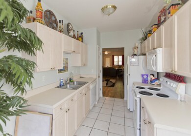4527-203 Kitchen