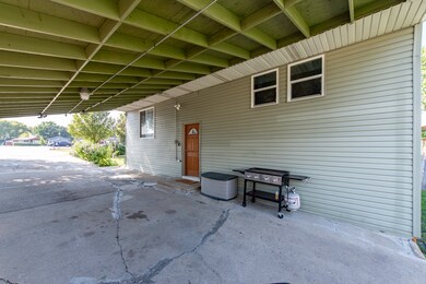 13 N Pioneer Rd, Waukegan, IL 60085 - photo 6