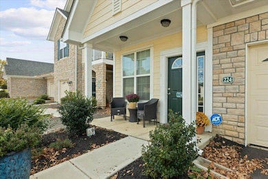 224 Lake Cove Dr, Delaware, OH 43015 - photo 2