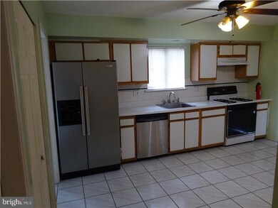 36 Cotoneaster Ct unit 1670, Monmouth Junction, NJ 08852 - photo 2