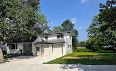 109 5th Ave SE, Pipestone, MN 56164 - photo 2