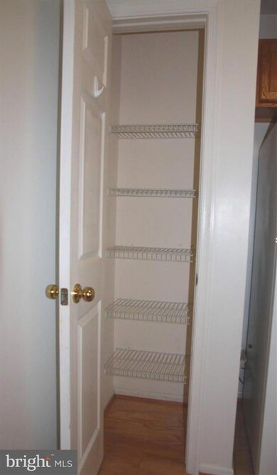 9206 Deer Crossing unit 61, Lorton, VA 22079 - photo 3