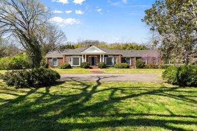 6656 Clearbrook Dr, Nashville, TN 37205 - photo 4