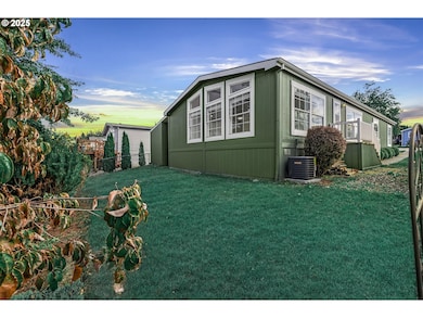 809 SW Crestview Way, Troutdale, OR 97060 - photo 3