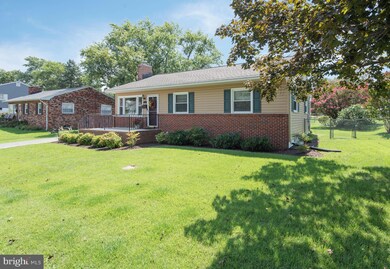 1127 Mchenry Dr, Glen Burnie, MD 21061 - photo 2