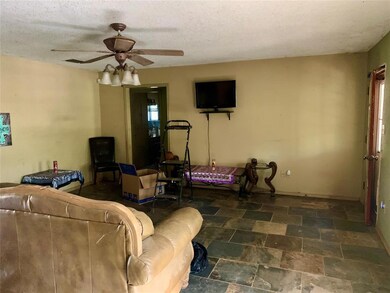 221 Granada Calle St, Granbury, TX 76049 - photo 5