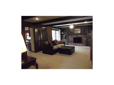 10425 Oakmont St, Lenexa, KS 66215 - photo 4