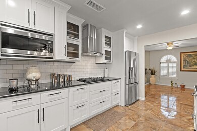 10625 Vista Lomas Dr, El Paso, TX 79935 - photo 6