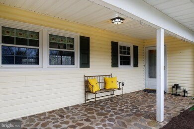 12931 Point Pleasant Dr, Fairfax, VA 22033 - photo 3