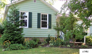 326 6th St, Lincoln, IL 62656 - photo 3