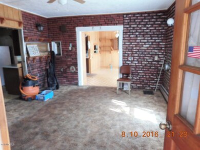 3 Upton St, Adams, MA 01220 - photo 5