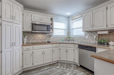 20410 W 220th St, Spring Hill, KS 66083 - photo 5