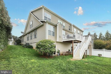 852 Cougar Pointe Cir unit 89, Seven Valleys, PA 17360 - photo 5