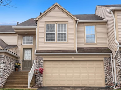 26805 Kirkway Cir unit 20, Woodhaven, MI 48183 - photo 2