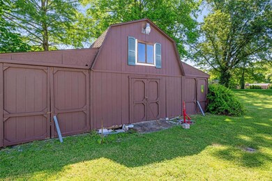 712 Valley Dr, Maryville, IL 62062 - photo 3