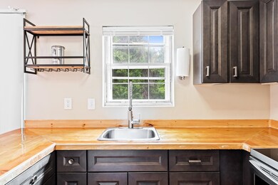 2 Fieldstone Dr, Londonderry, NH 03053 - photo 4