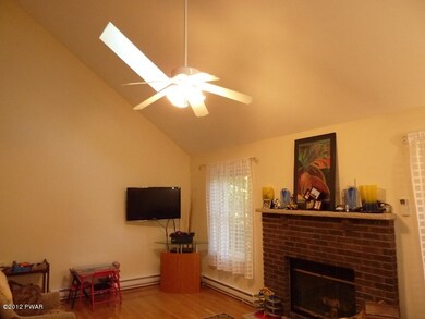 124 Penn Ct, Dingmans Ferry, PA 18328 - photo 6