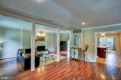 11903 Crown Dr, Dunkirk, MD 20754 - photo 3