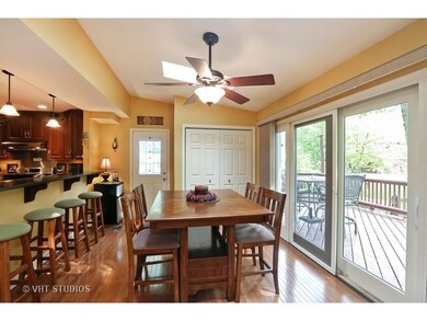 310 Devlin Ct, Naperville, IL 60565 - photo 7