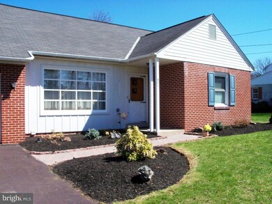 421 N 4th St, Souderton, PA 18964 - photo 2