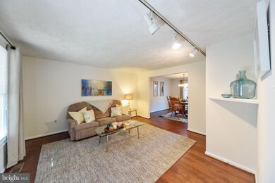 8446 Kings Meade Way, Columbia, MD 21046 - photo 4