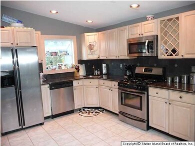 34 Church Ave, Staten Island, NY 10314 - photo 5