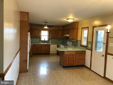 795 S Main St, Spring City, PA 19475 - photo 6