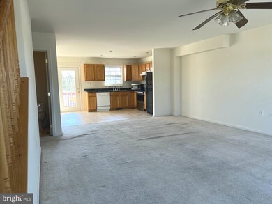 302 E 5th Ave, Ranson, WV 25438 - photo 2