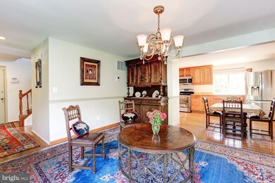 20429 Watkins Meadow Dr, Germantown, MD 20876 - photo 5