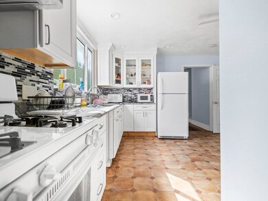 35 - 37 Radcliffe Rd, Somerville, MA 02145 - photo 5