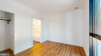 Chapman Stables unit 235, Washington, DC 20001 - photo 3