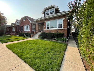 5130 W Oakdale Ave, Chicago, IL 60641 - photo 2
